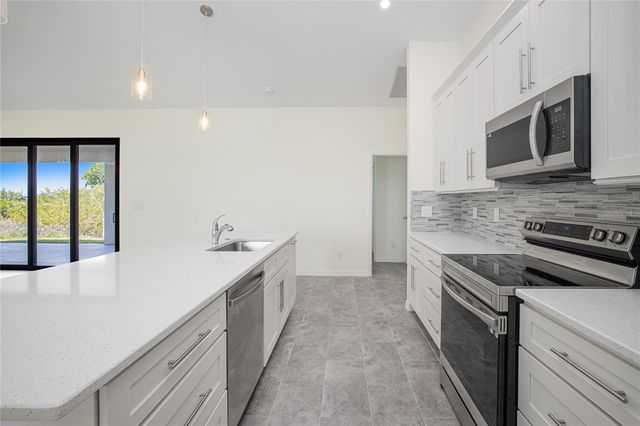 2102 NW 6TH PLACE, Cape Coral, FL 33993