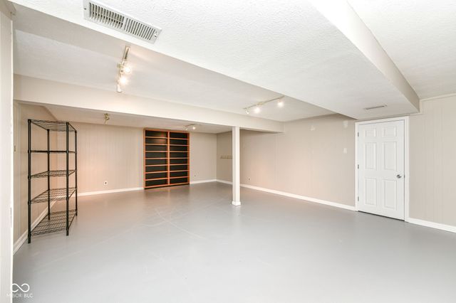 13035 Wembly Road, Carmel, IN 46033