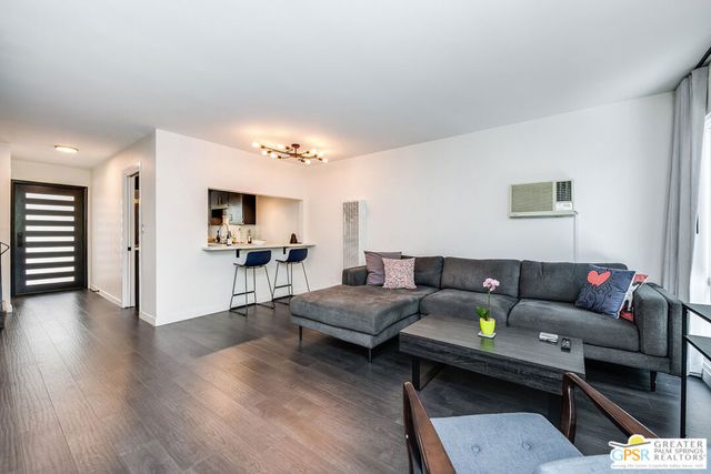 241 S Avenue 57 123, Los Angeles, CA 90042