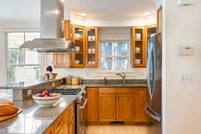 25-27 Gray Street 27, Cambridge, MA 02138