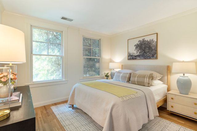 25-27 Gray Street 27, Cambridge, MA 02138