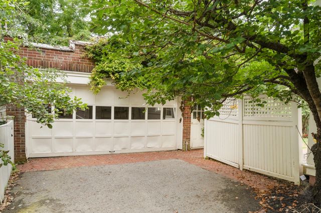 25-27 Gray Street 27, Cambridge, MA 02138