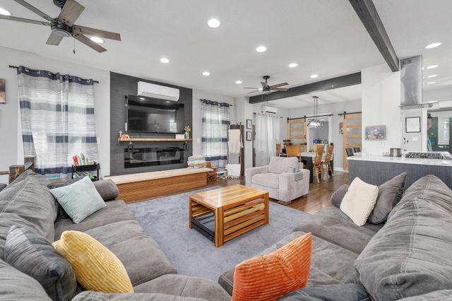 6026 W franklin, Wichita, KS 67212
