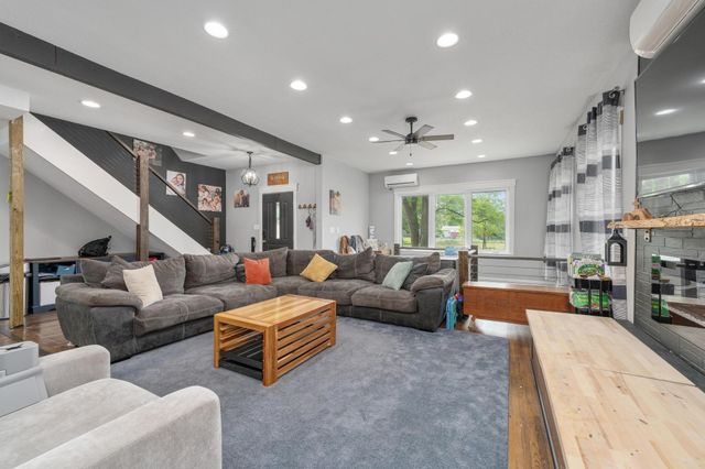 6026 W franklin, Wichita, KS 67212