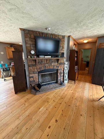 775 Slate Branch Road, Crab Orchard, KY 40419