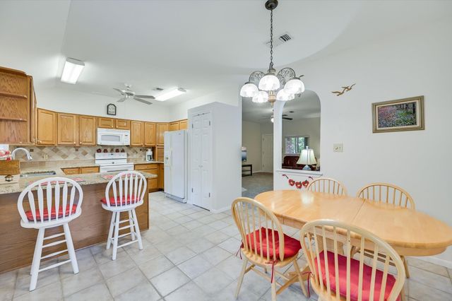 274 Akaloa DR, Bastrop, TX 78602