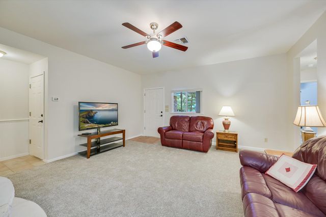 274 Akaloa DR, Bastrop, TX 78602