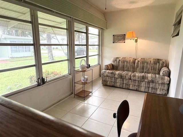 200 Pine Point Drive B, Boynton Beach, FL 33435