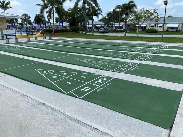 200 Pine Point Drive B, Boynton Beach, FL 33435