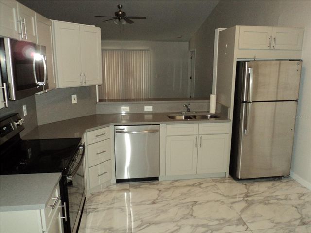 548 E MONTROSE STREET, Clermont, FL 34711