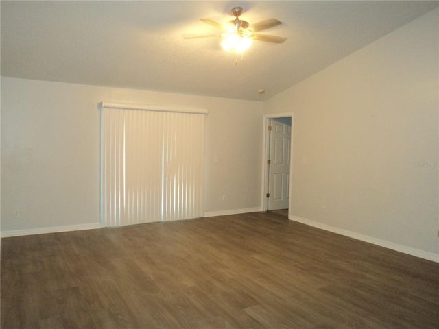 548 E MONTROSE STREET, Clermont, FL 34711