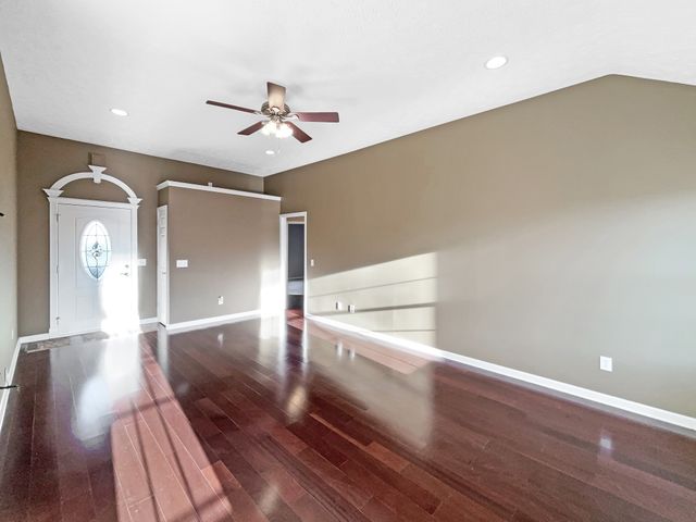 610 Chestnut Ct, Springfield, TN 37172