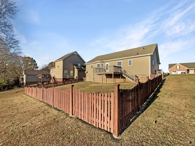 610 Chestnut Ct, Springfield, TN 37172