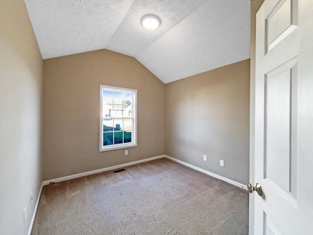 610 Chestnut Ct, Springfield, TN 37172