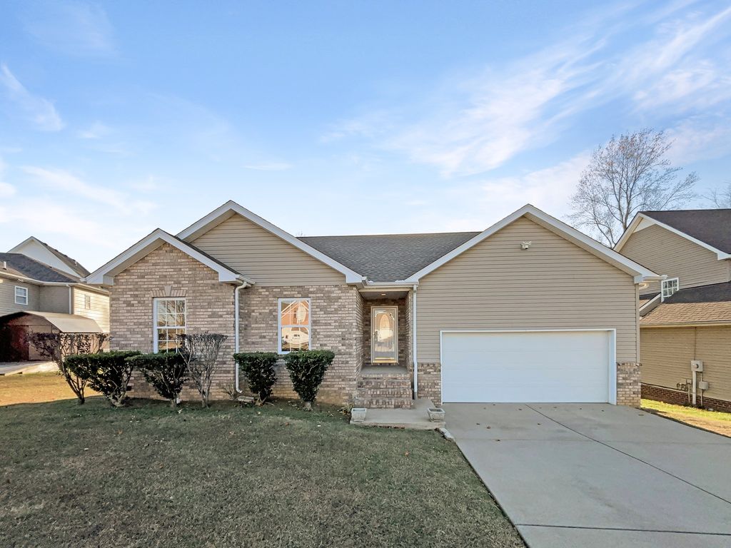610 Chestnut Ct, Springfield, TN 37172