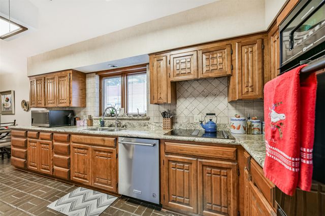 6 Park Lane, Galveston, TX 77551