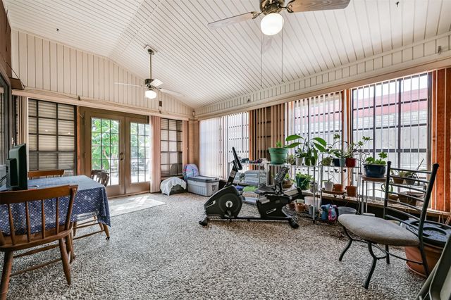 6 Park Lane, Galveston, TX 77551