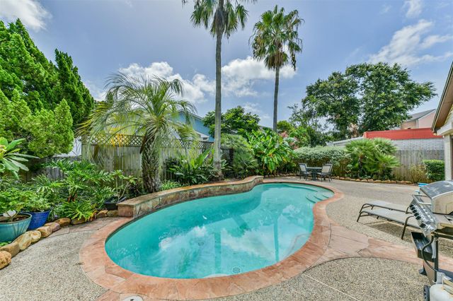 6 Park Lane, Galveston, TX 77551