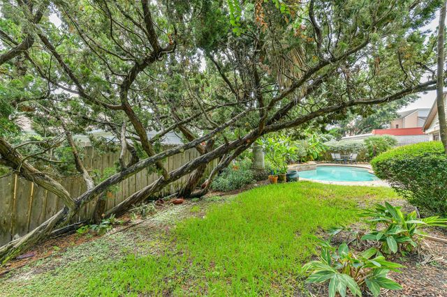 6 Park Lane, Galveston, TX 77551