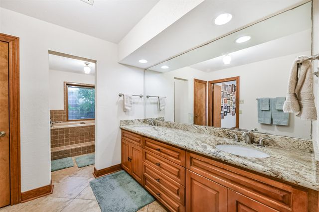 6 Park Lane, Galveston, TX 77551