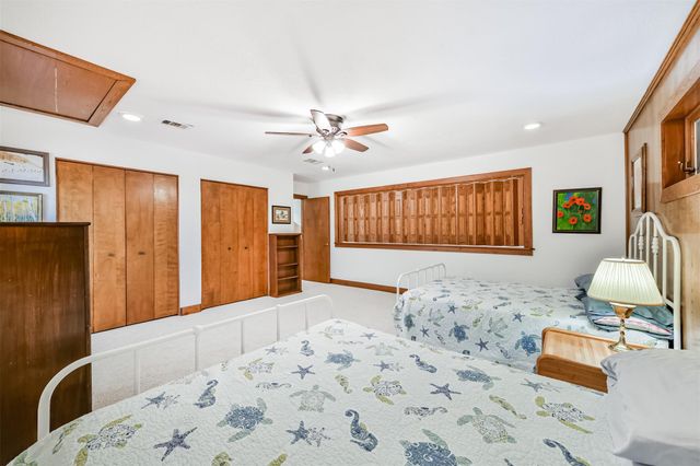 6 Park Lane, Galveston, TX 77551