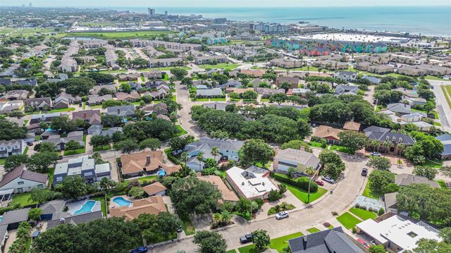 6 Park Lane, Galveston, TX 77551