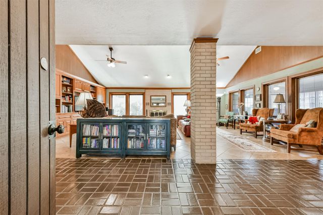 6 Park Lane, Galveston, TX 77551