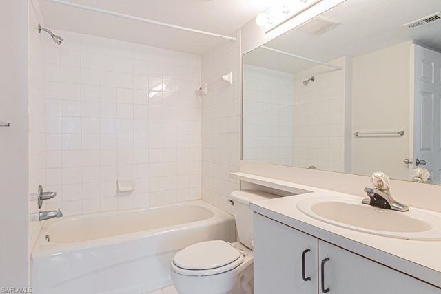 1810 Florida Club CIR 1204, Naples, FL 34112
