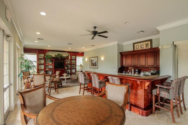 1810 Florida Club CIR 1204, Naples, FL 34112