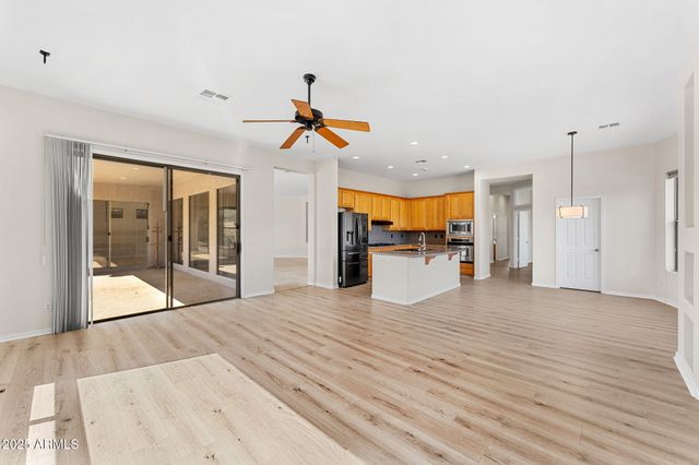 40533 N CROSS TIMBERS Trail, Anthem, AZ 85086