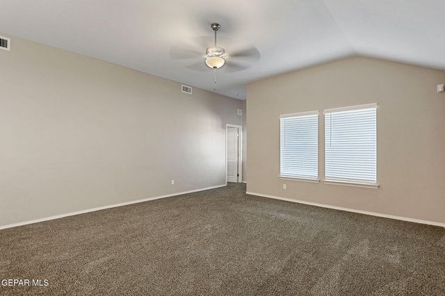 429 PLATEAU Drive, Socorro, TX 79927