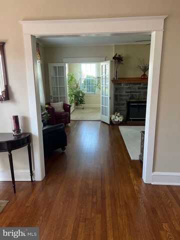 470 GAINSBORO RD, Drexel Hill, PA 19026