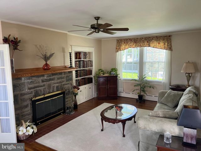 470 GAINSBORO RD, Drexel Hill, PA 19026