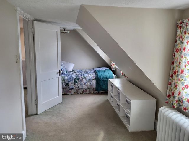 470 GAINSBORO RD, Drexel Hill, PA 19026