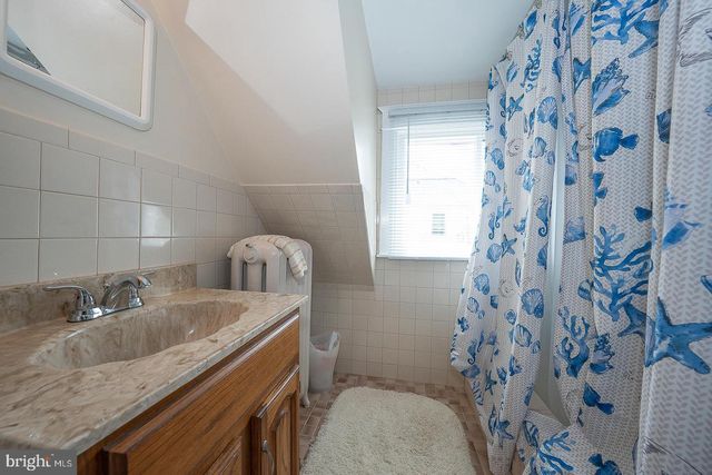 470 GAINSBORO RD, Drexel Hill, PA 19026