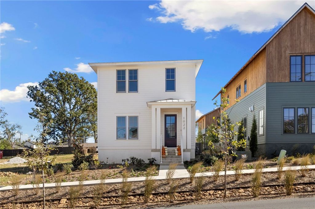 1022 NW A Street, Bentonville, AR 72712