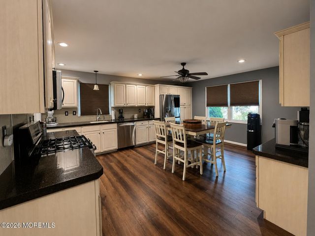 141 Morningside Avenue, North Middletown, NJ 07748