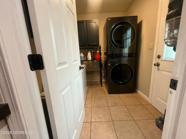141 Morningside Avenue, North Middletown, NJ 07748