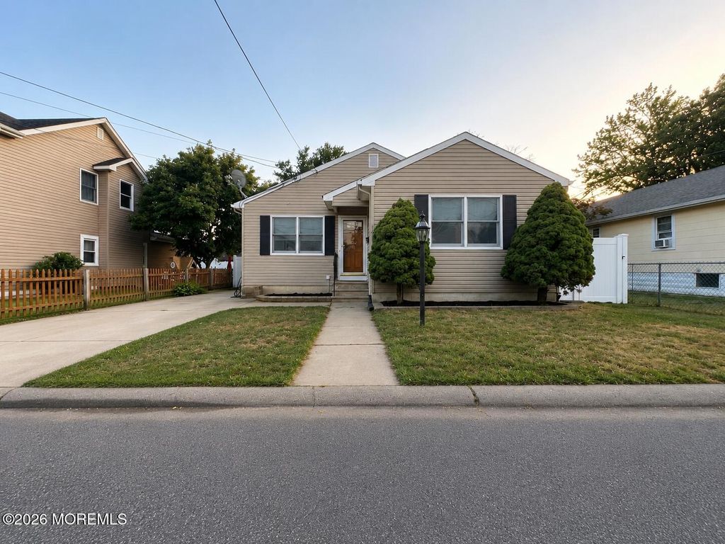 141 Morningside Avenue, North Middletown, NJ 07748