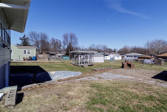 3851 E 25th Street, Des Moines, IA 50317