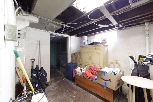 3851 E 25th Street, Des Moines, IA 50317