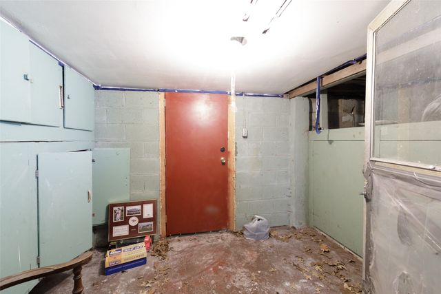 3851 E 25th Street, Des Moines, IA 50317