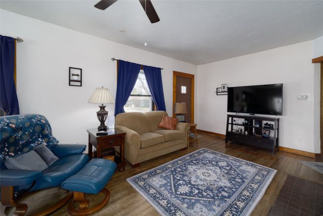 3851 E 25th Street, Des Moines, IA 50317