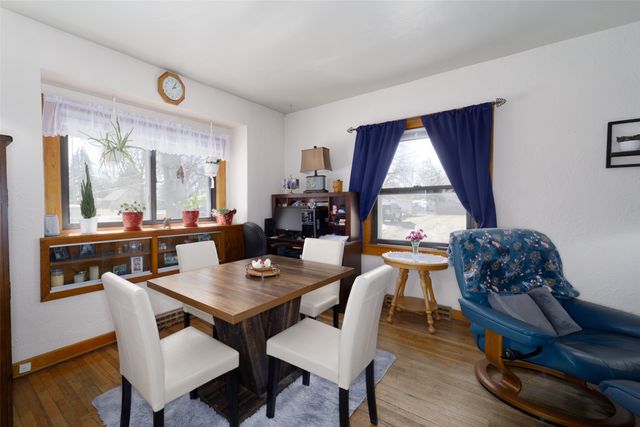 3851 E 25th Street, Des Moines, IA 50317