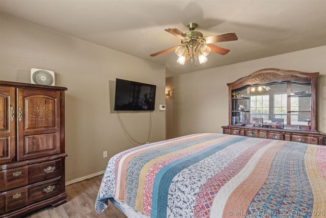 17404 S 324th East Avenue, Coweta, OK 74429
