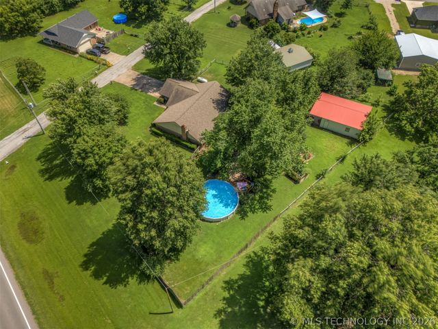 17404 S 324th East Avenue, Coweta, OK 74429
