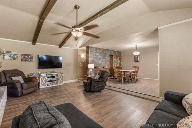 17404 S 324th East Avenue, Coweta, OK 74429