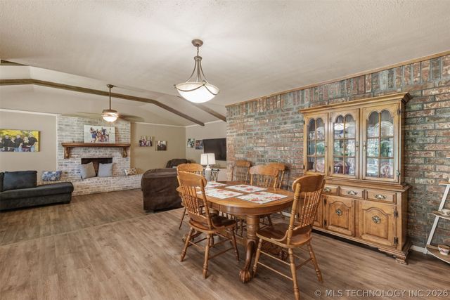 17404 S 324th East Avenue, Coweta, OK 74429