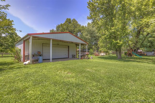 17404 S 324th East Avenue, Coweta, OK 74429