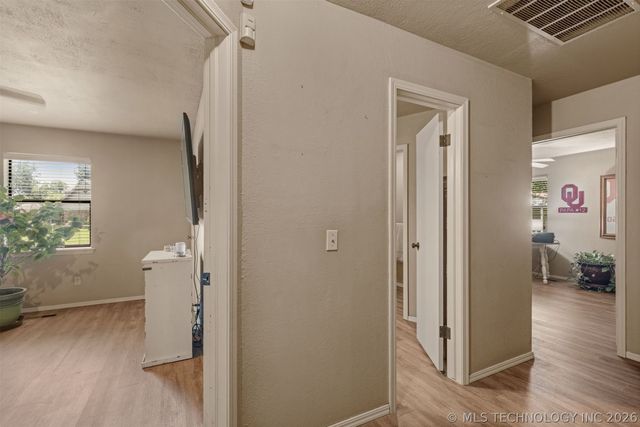 17404 S 324th East Avenue, Coweta, OK 74429